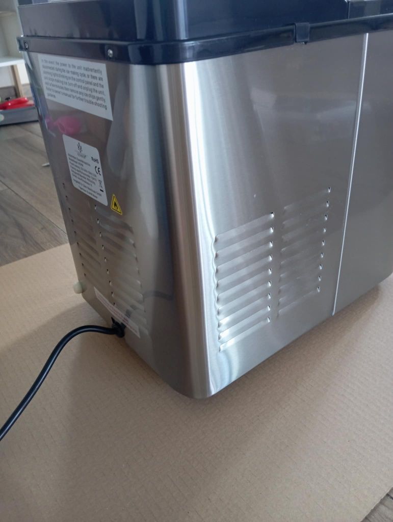 Kostkarka do lodów 150w