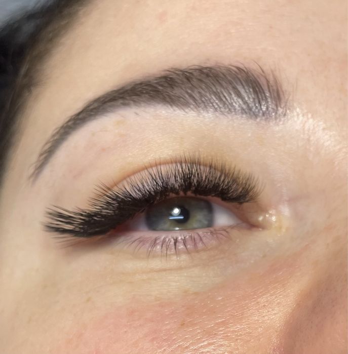 Нарощення вій від  530грн вул.Робоча