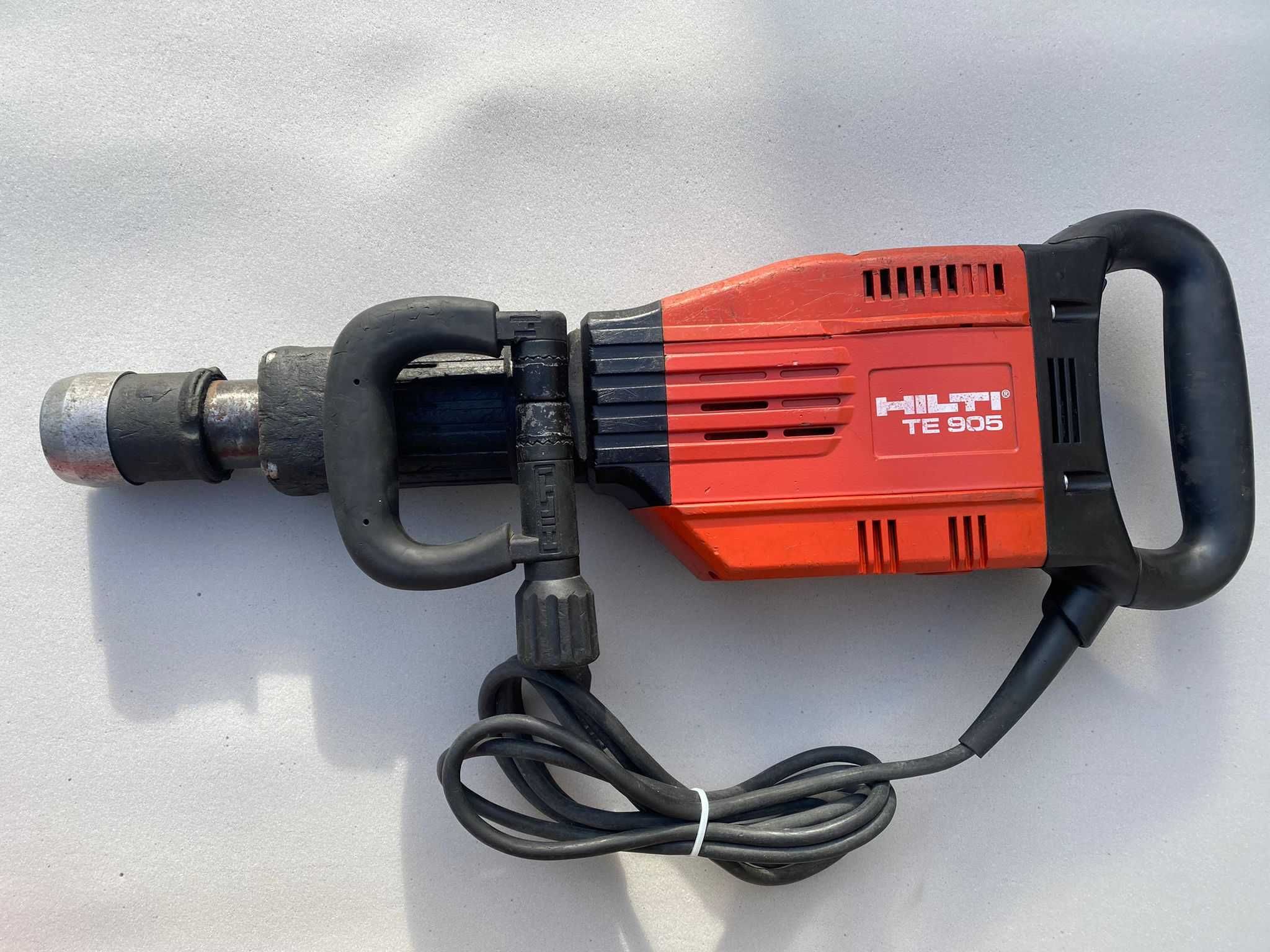 Młot wyburzeniowy Hilti TE 905-AVR