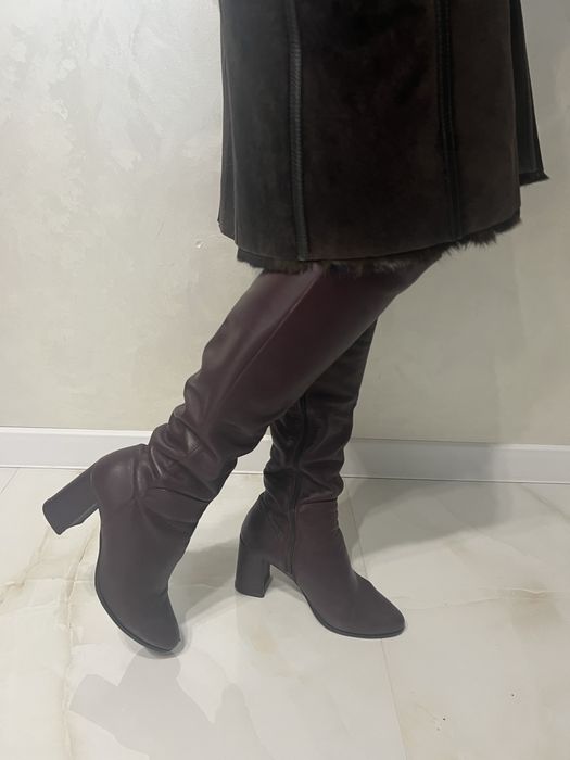 Чоботи жіночі шкіряні