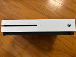 Продам x box one s 1tb модель 1681