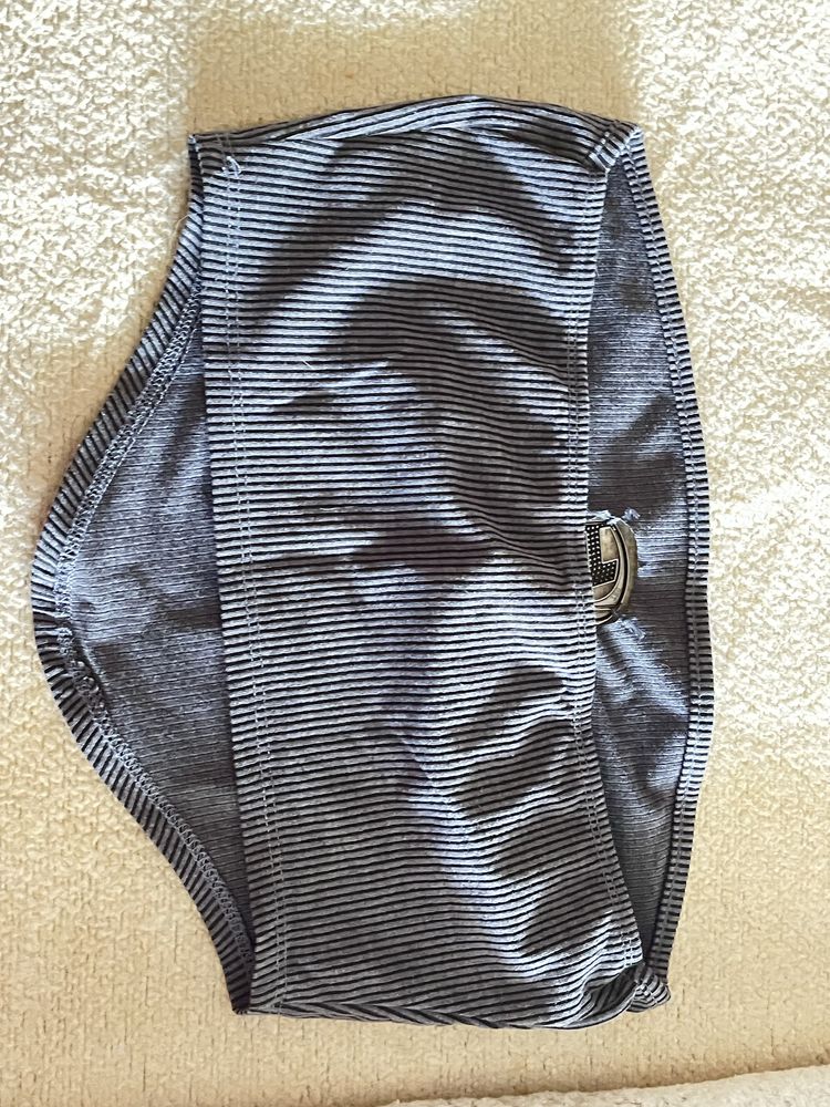 Top cinza de verao