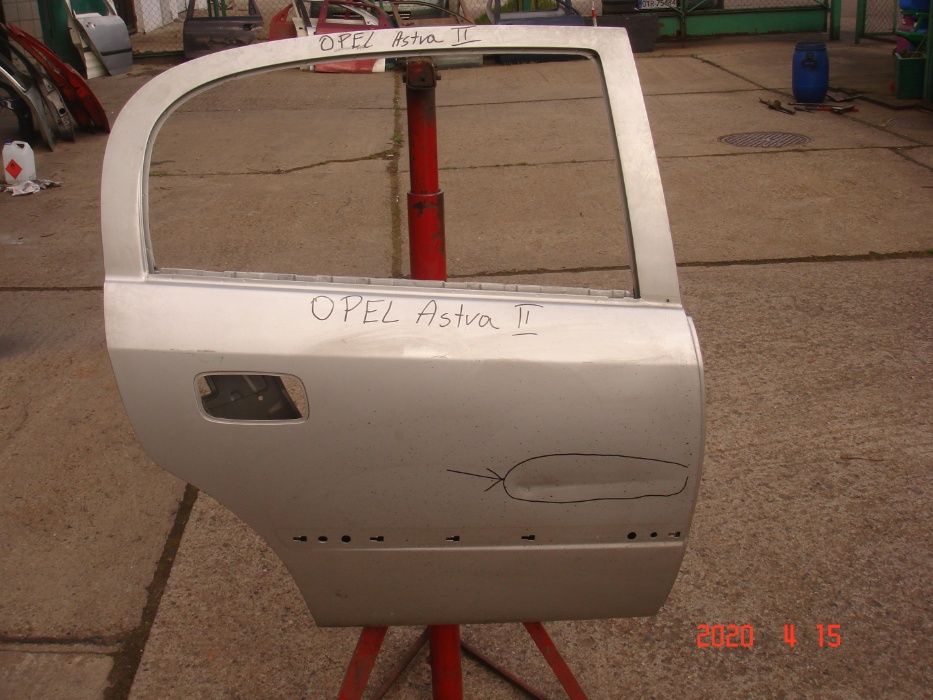 Drzwi tylne prawe Opel Astra II