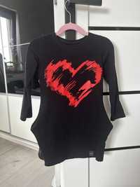 Śliczna czarna sukienka serce 110
