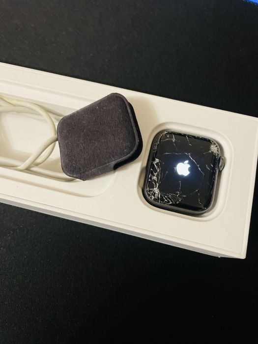 Apple Watch 4 (40mm)