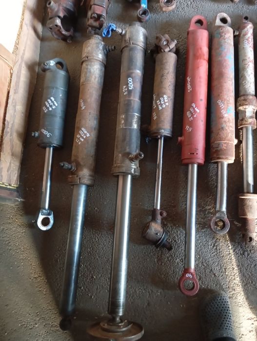 Продам гідроциліндр різних розмірів