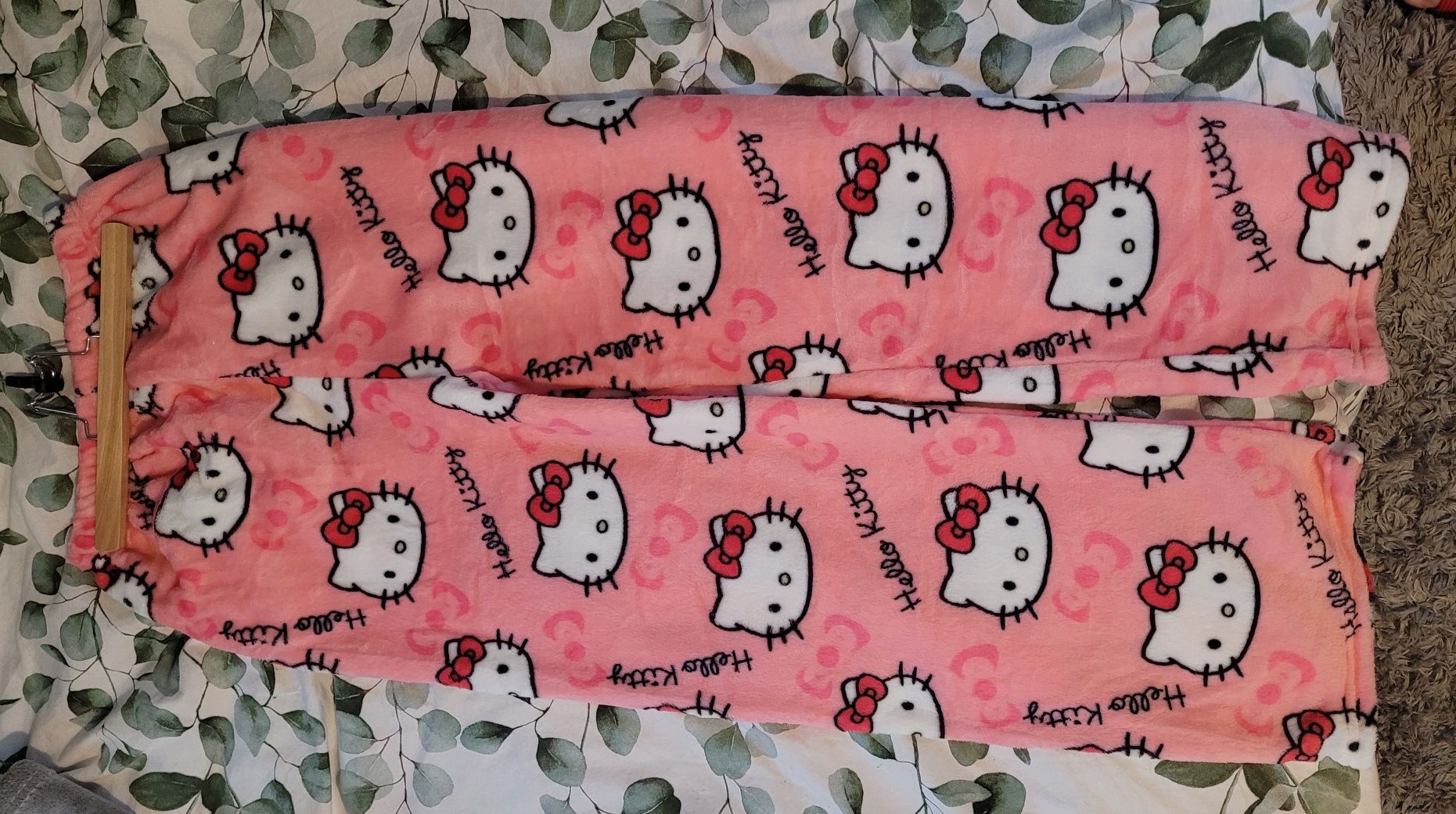 Hello Kitty spodnie 2XL na dzień I na noc