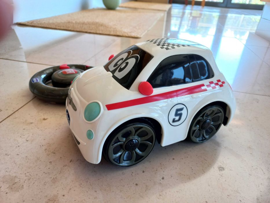 Carrinho chicco telecomandado para primeira idade