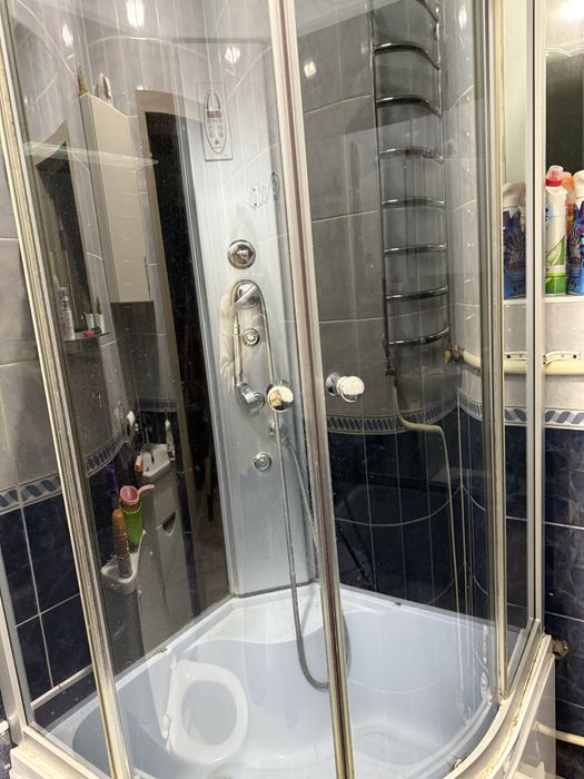 Продам душевую кабину б/у