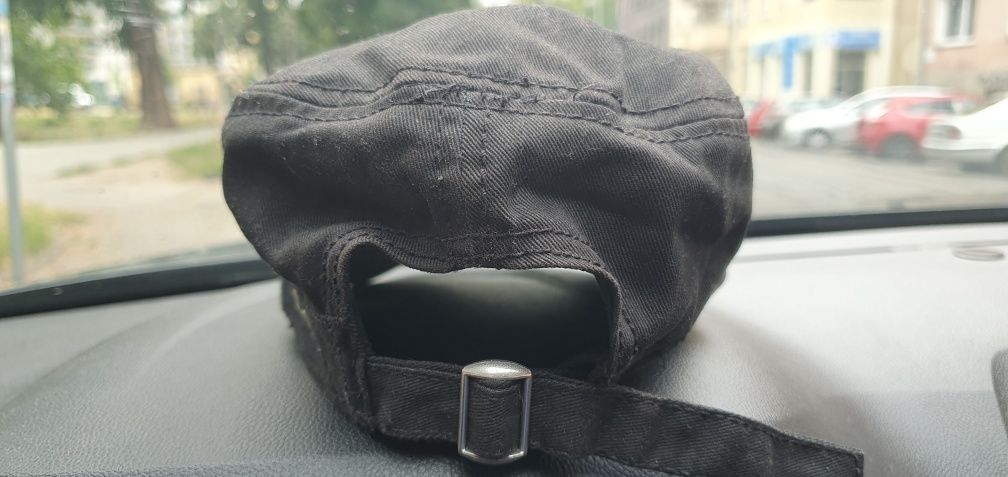 Czapka z daszkiem używana męska stan bardzo dobry
