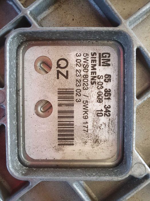 Komputer sterownik silnika Opel 2.2 Direct 155km z22yh Signum Vectra c