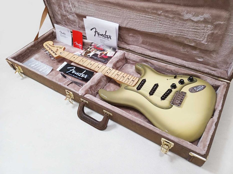 Fender Stratocaster Antigua - Limited Edition 2012