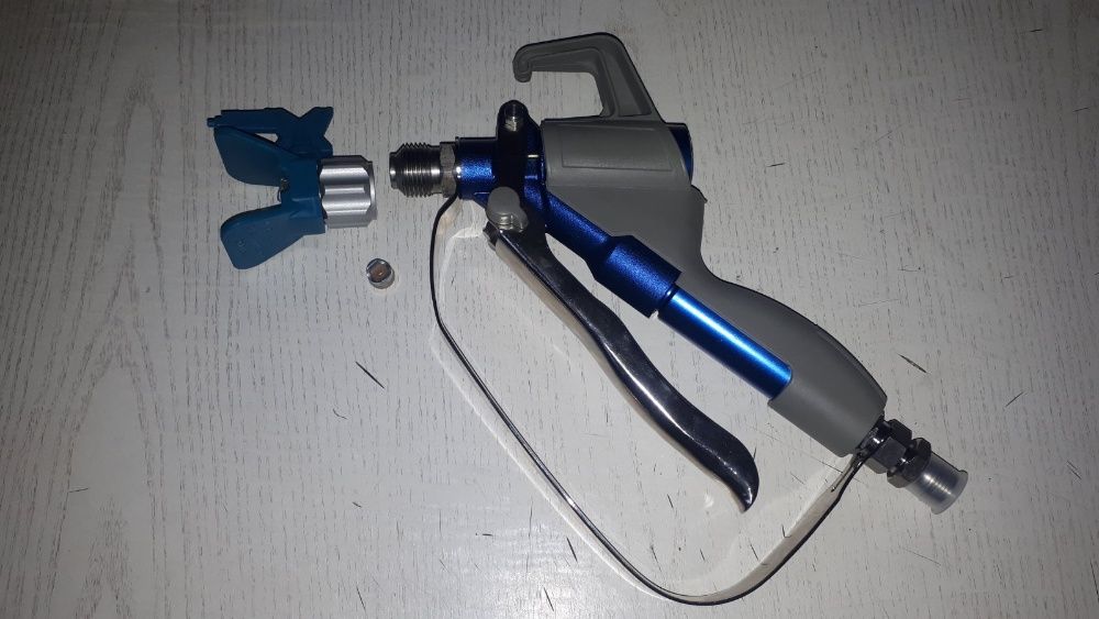 Мощный поршневой покрасочный аппарат DP-6337ib для краски и шпаклевки