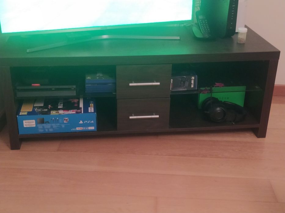 Móvel TV 140cm em bom estado