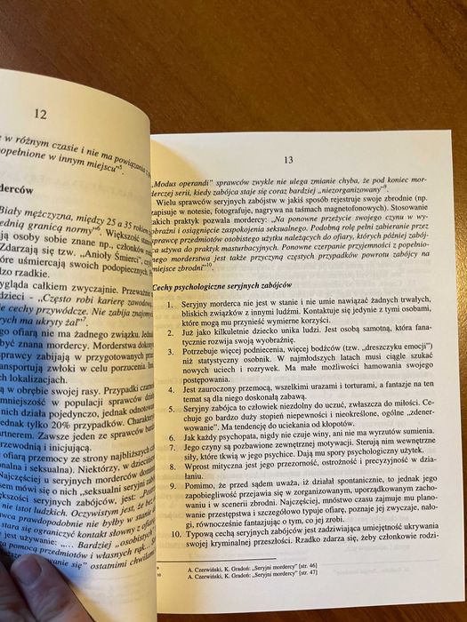 Kontrowersje wokół seryjnych morderców ; Małgorzata Piwowarczyk