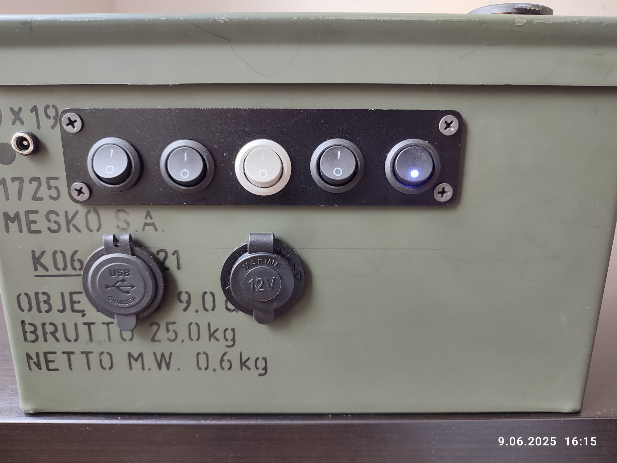 Power box bank energii akumulator żelowy awaryjne ładowanie i oświetle