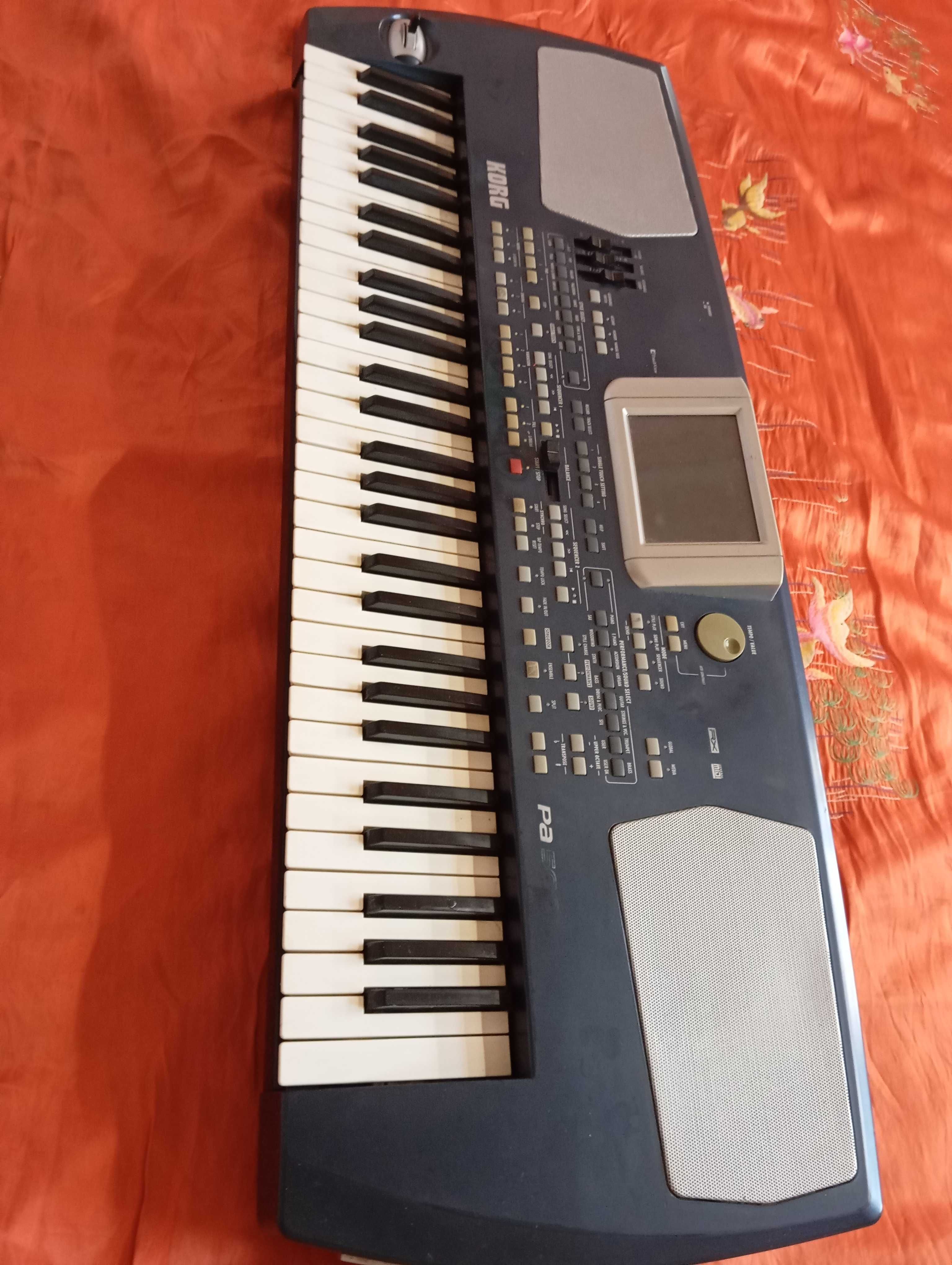 Продам KORG PA500