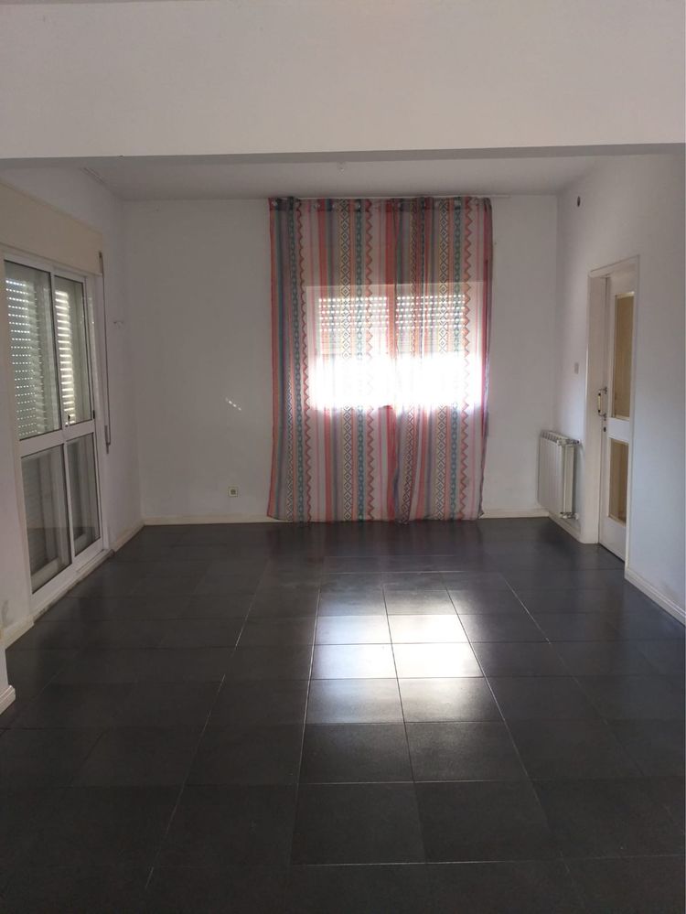 Apartamento T1+1 em Barcelos