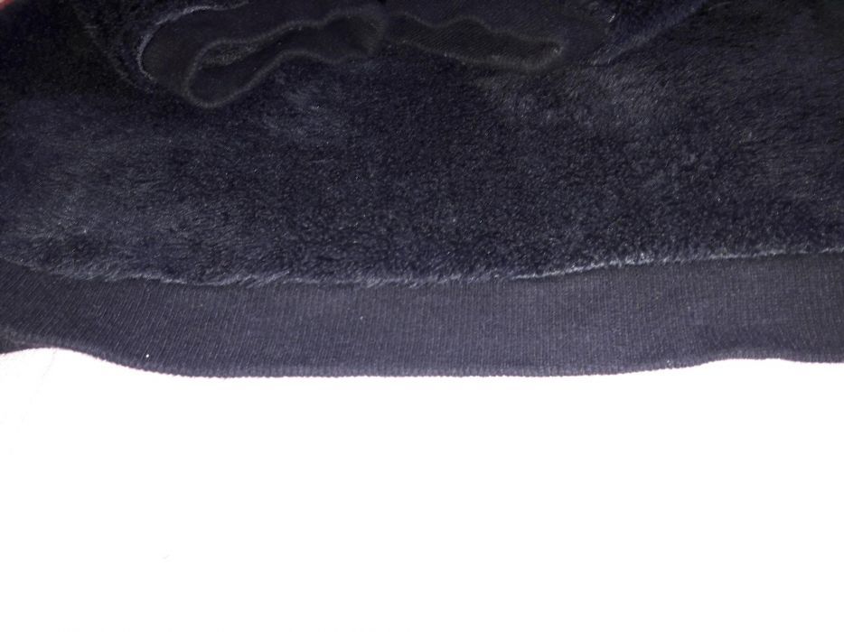 Czarna bluza H&M z futerkowego materiału, rozmiar 134/140.