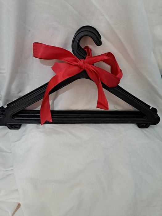 Cabides para a roupa, conjunto de 6, com oferta de mais um