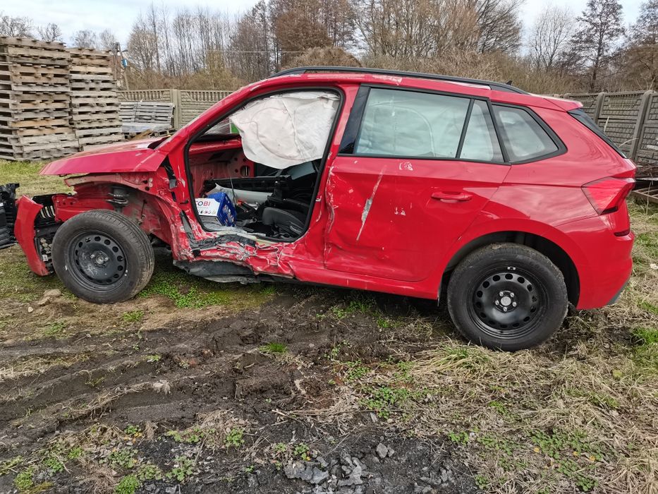 Drzwi lampa maska  silnik Skoda Kamiq 2020