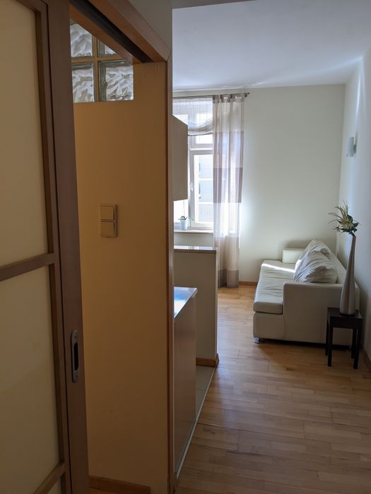Szpitalna / Florianska 1BR 37m2 quiet lift Wifi 300Mb NO COMMISION