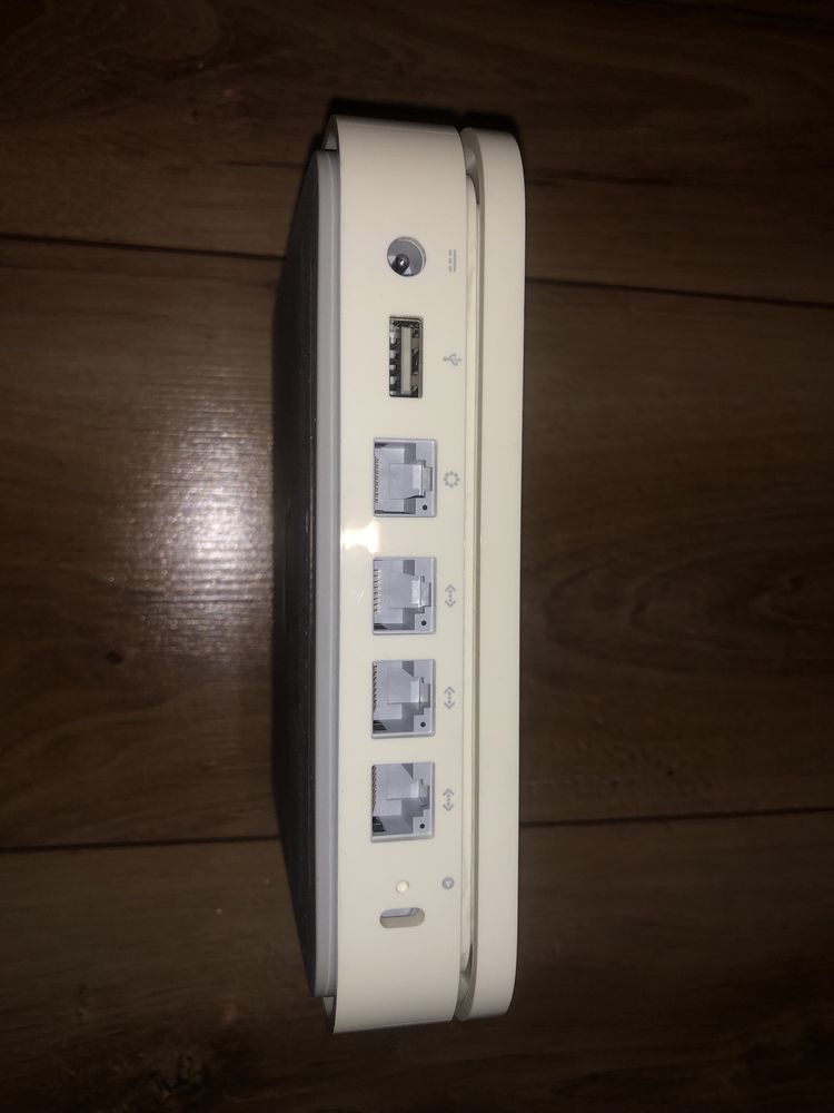 Router bezprzewodowy Apple Airport Extreme 2006
