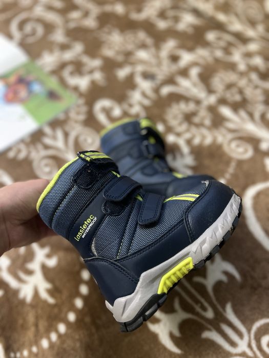 Продам зимові теплющі черевеки фірми Reima Lassie