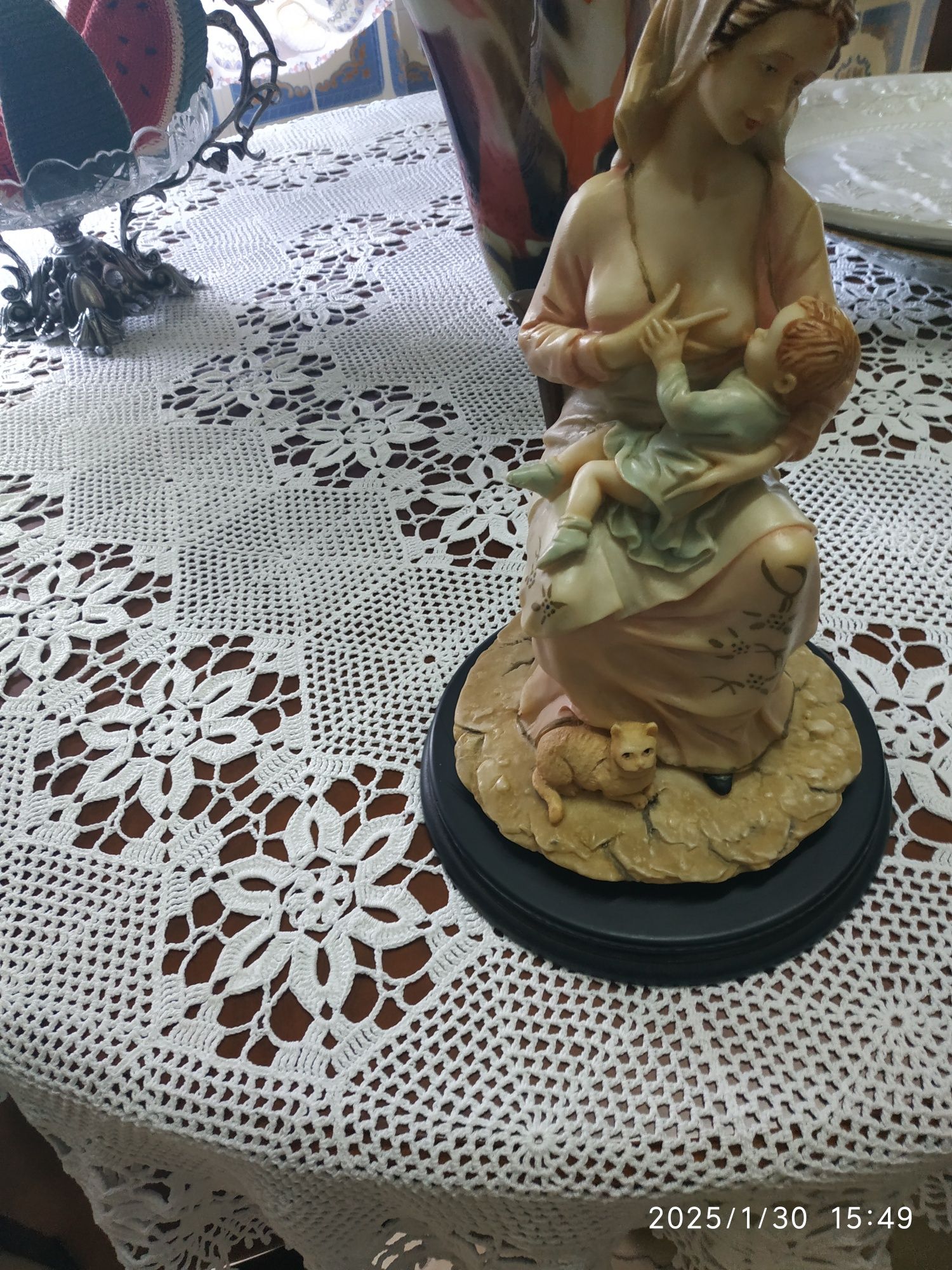 Estatueta mãe,travessa loiça de Alcobaça