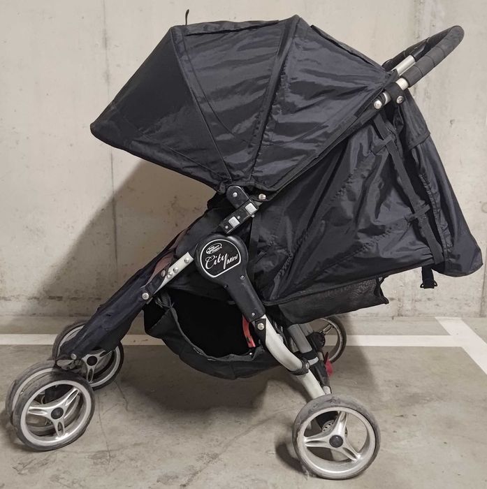 Wózek bliźniaczy Baby Jogger City Mini podwójny
