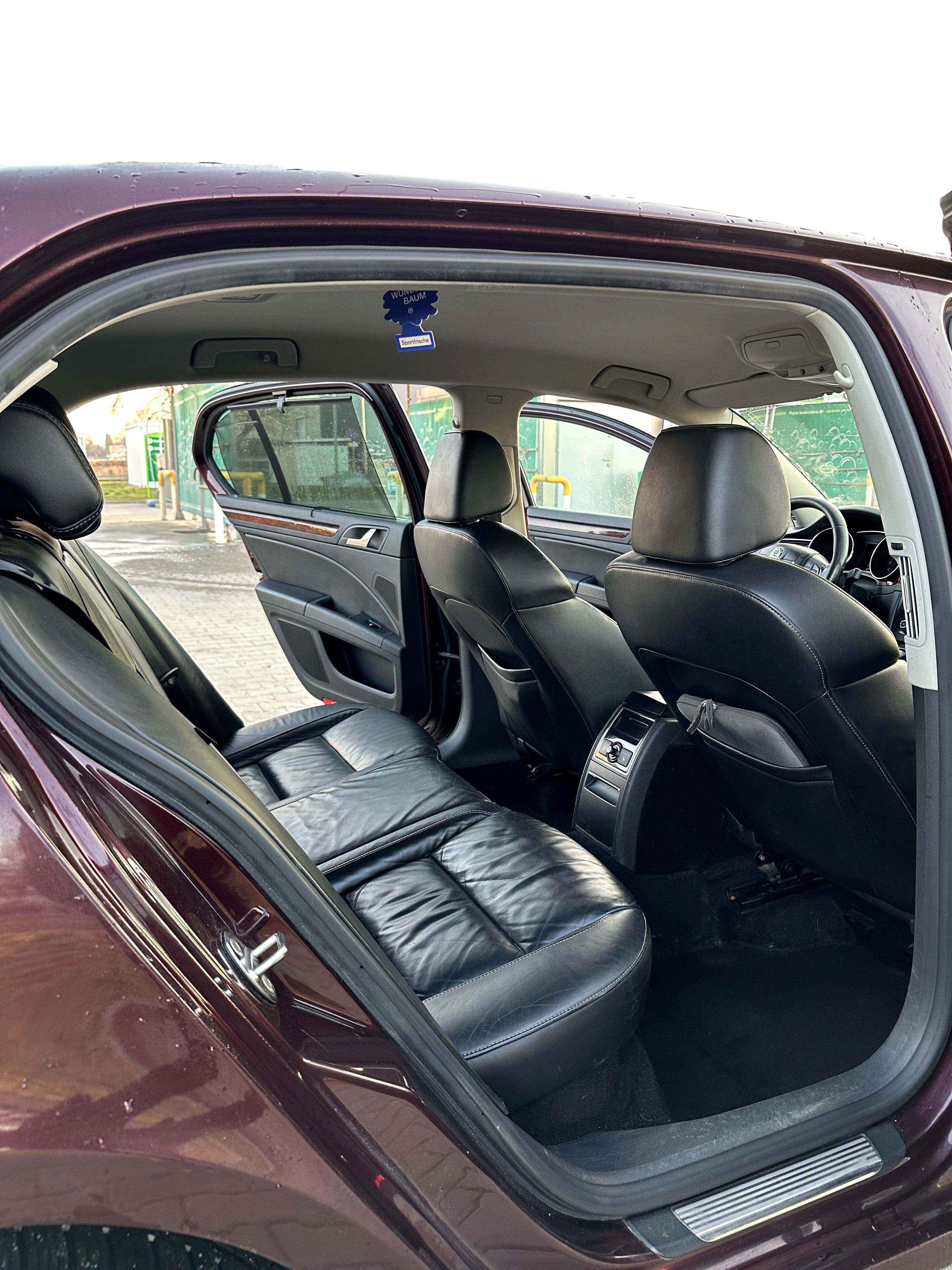 Skoda SuperB 2009 DSG Uszkodzona