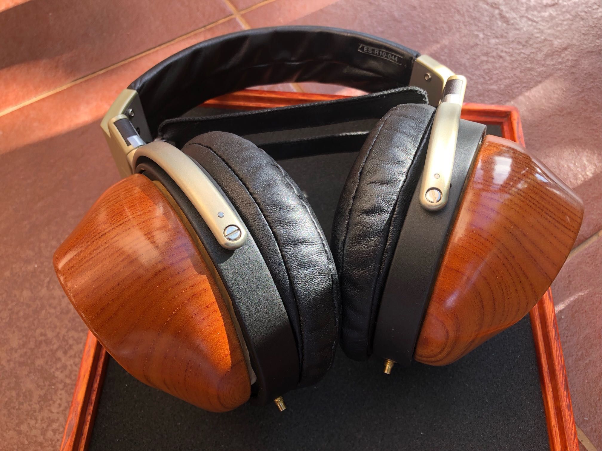 ES LAB R-10 Słuchawki Hi-end