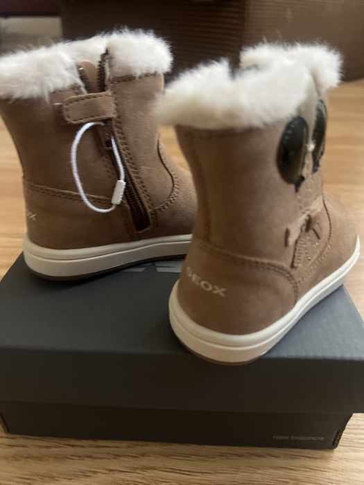 Нові чобітки марки Geox 20розмір