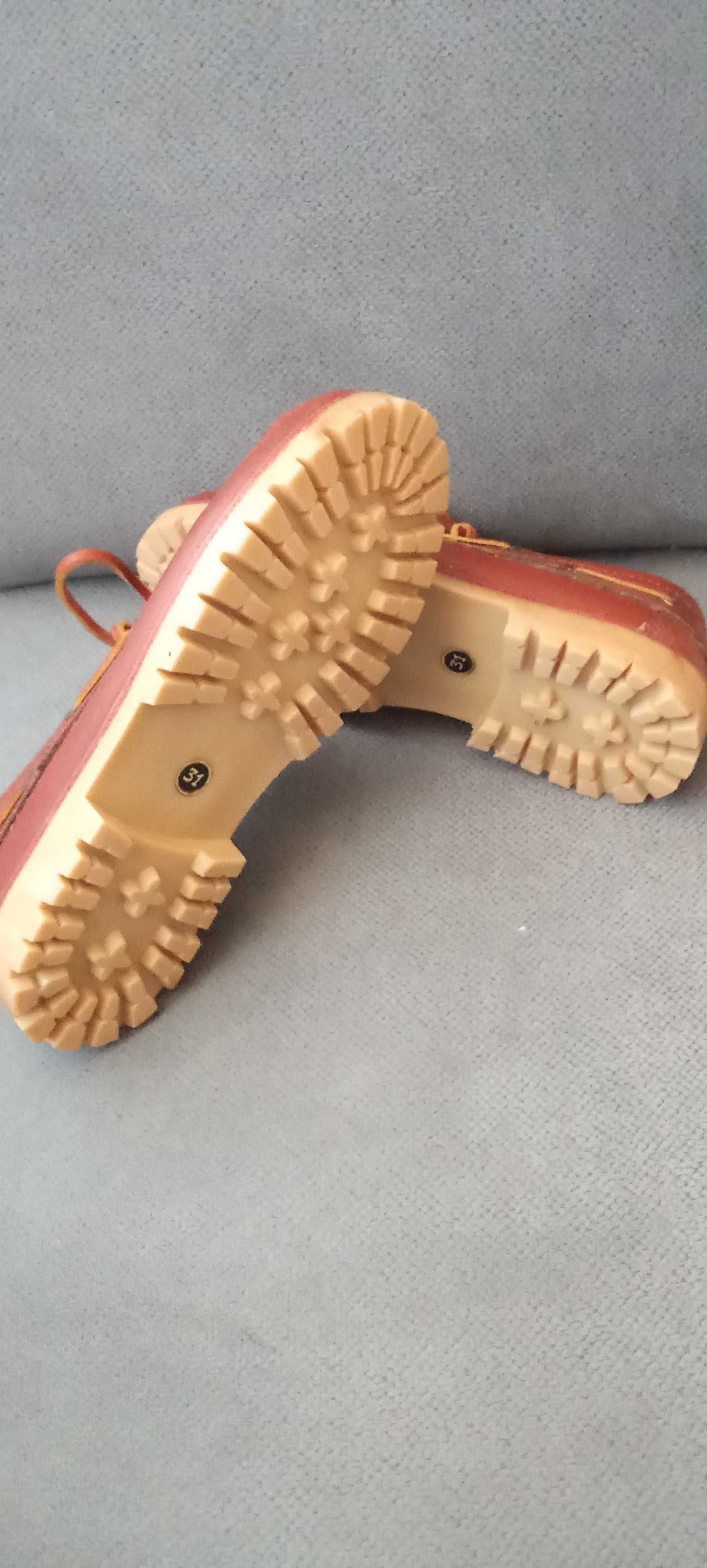Sapatos criança novos