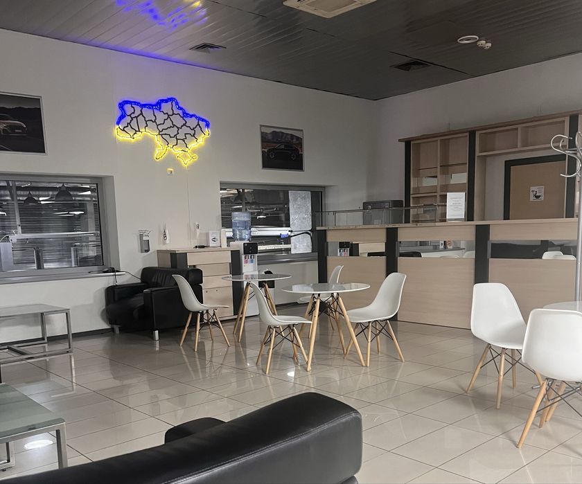 Оренда під кав’ярню/кафе в дилерському центрі Audi/Volkswagen