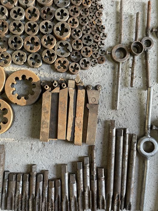 Токарні інструменти