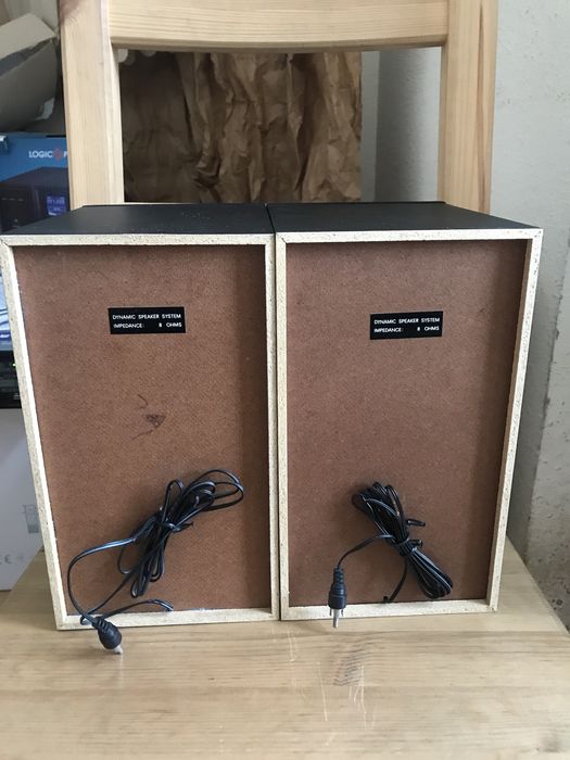 Динамічна акустична система 8 Ohms. Поличні колонки