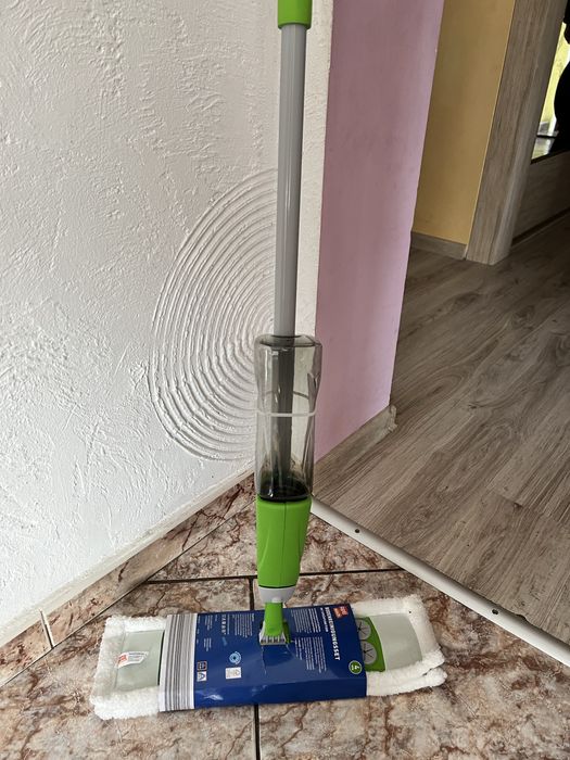 Mop ze spryskiwaczem solidny z Niemiec