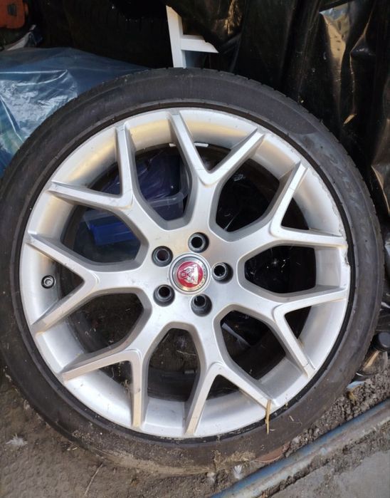 Felgi Jaguar 5x108 Opony lato 245/40/19
