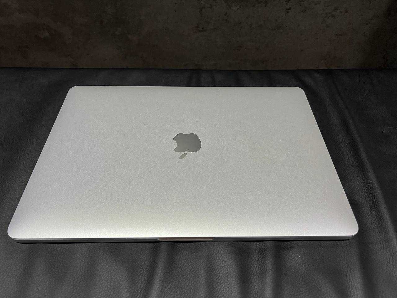 Ноутбук Apple MacBook Pro 13 (2019) A1989 Core i7/16gb/512gb ідеал