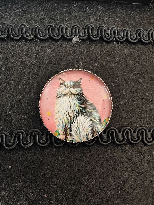 Przypinka broszka z kotem nowa