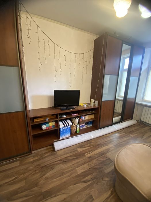 Продаю двокімнатну квартиру з автономним опаленням!