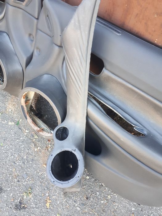 Продам карти дверей та стійки Деу Нубіра під автозвук