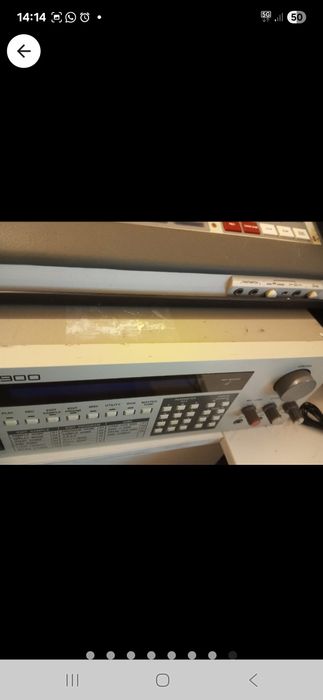 Sampler Akai s900 Gotek nowy ekran