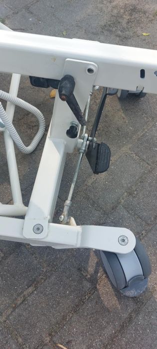 Podnośnik kąpielowo - transportowy Vermeiren