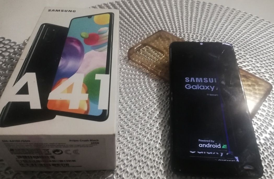 Sprzedam Samsung galaxy A41 uszkodzony wyświetlacz LCD