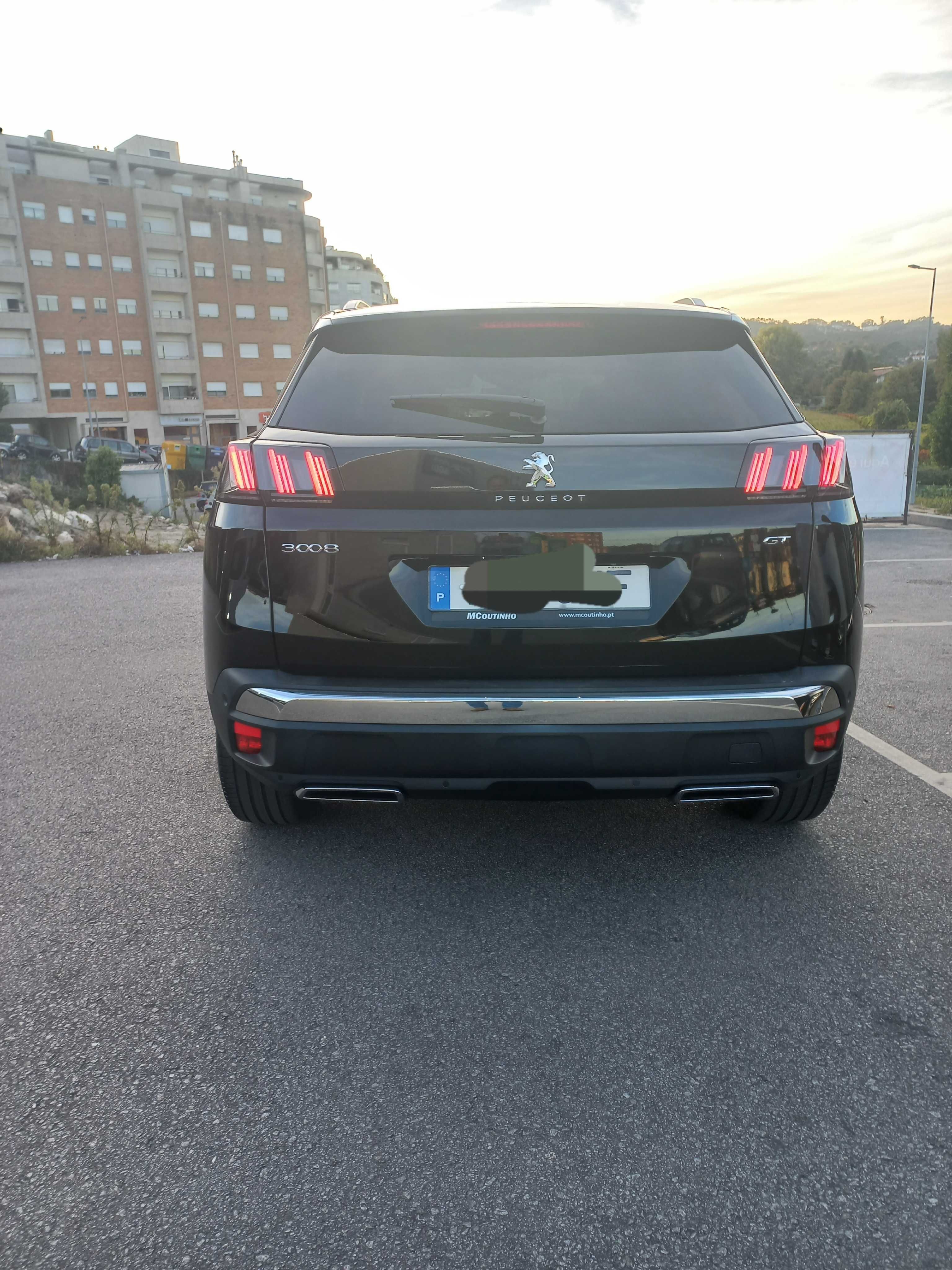 Peugeot 3008 1.2 130 CV GT com todos os extras.