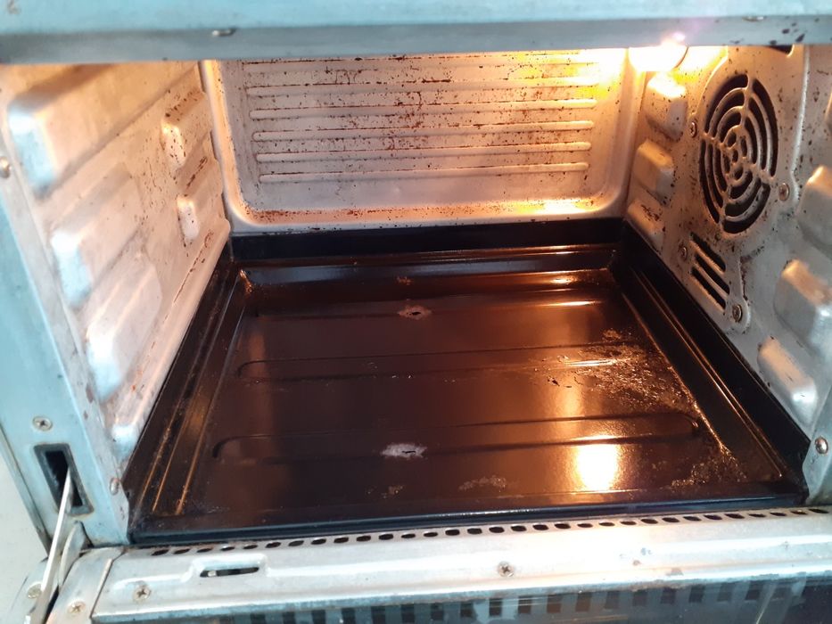 Mini piekarnik elektryczny, wolnostojący