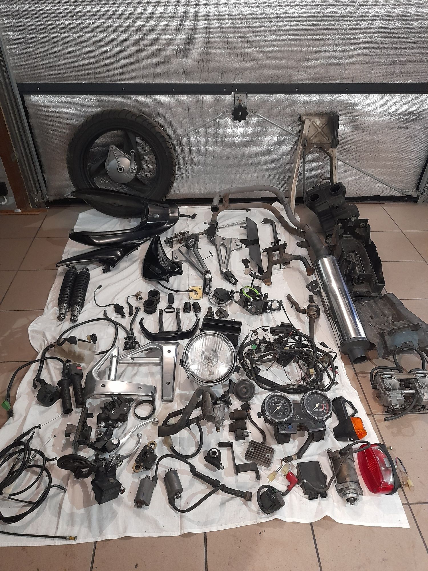 Kawasaki ER5 części er-5 EX lampa owiewka nóżka  gaźniki zegary  koła