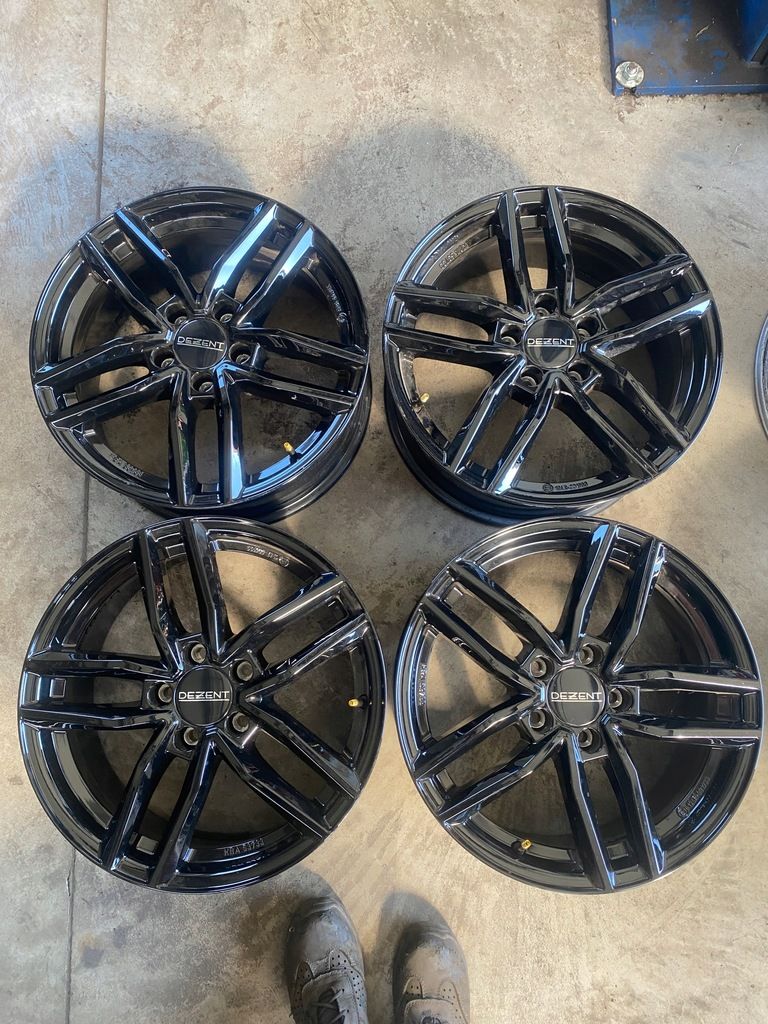 Felgi aluminiowe Dezent 5x112 7,5Jx17 ET 36